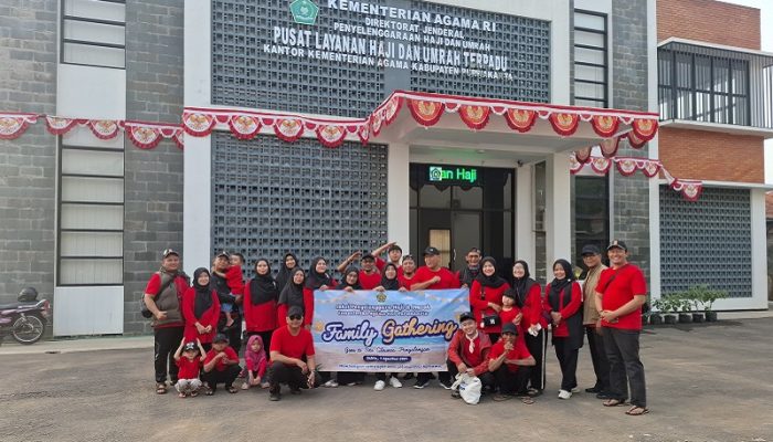 Usai Tugas di Tanah Suci, Petugas Haji Purwakarta Rayakan Momen Langka Bersama Keluarga di Situ Cileunca