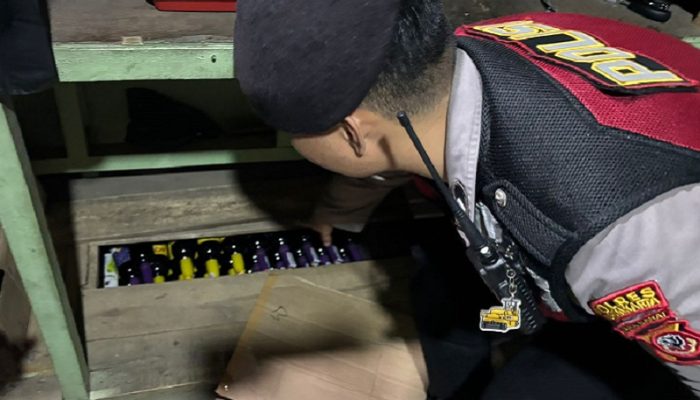 Polres Purwakarta Sita 150 Botol Miras dalam Operasi KRYD, Tekan Potensi Kriminalitas