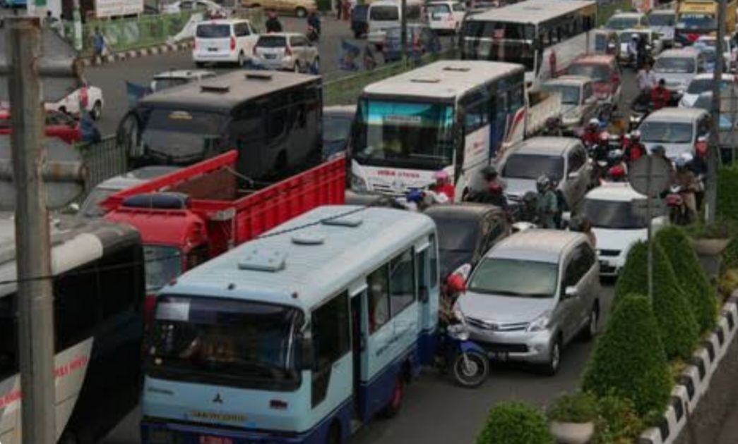 Kondisi lalu lintas di Kota Bekasi.