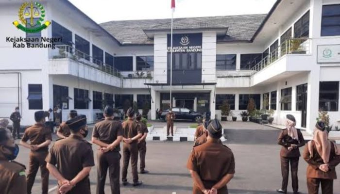 Kejaksaan Telusuri Dugaan Korupsi Suplai Ayam Boneless di BUMD Bandung