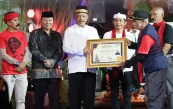 Puluhan Tahun Mengabdi Tanpa Pamrih, Ini Apresiasi untuk Warga Wanayasa Purwakarta