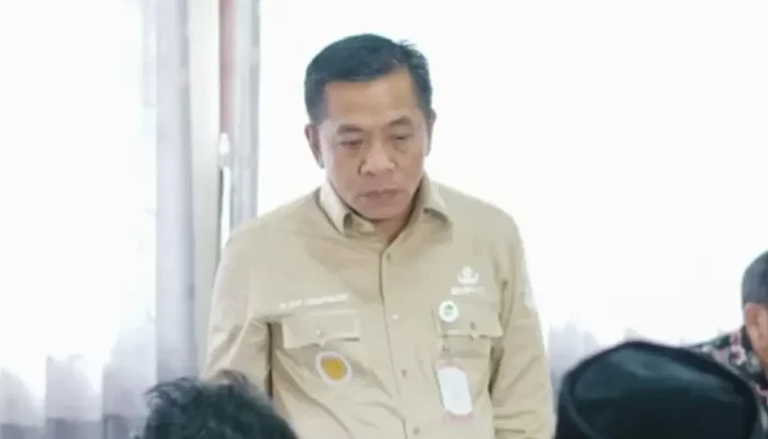 Gerakkan Ekonomi Warga, Bupati Karawang Dorong Desa Aktif Bina Koperasi Merah Putih