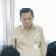 Bupati Karawang Aep Syaepuloh saat memberikan arahan terkait pembinaan Koperasi Merah Putih di Karawang.