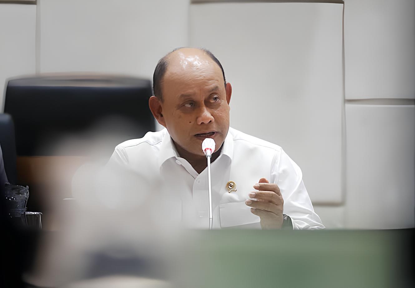 Kepala BGN dan Wakil Gubernur Jabar saat meninjau dapur MBG di Kabupaten Bogor