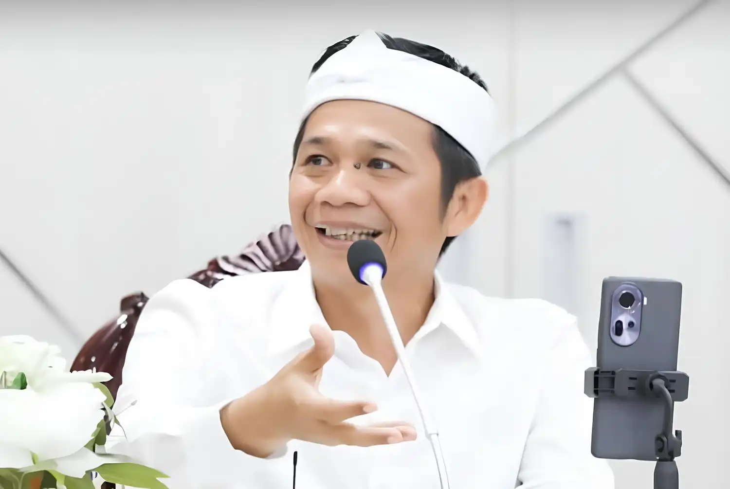 Om Zein resmikan 192 Rumah RJ di Purwakarta