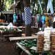 Pasar Sasagaran di Purwakarta, menjual berbagai kuliner tradisional.