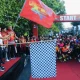 Pelepasan peserta Purwakarta Run 5K 2025 oleh Bupati Purwakarta Om Zein di garis start Taman Pasanggrahan Padjadjaran