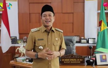 Bupati Bandung Dadang Supriatna