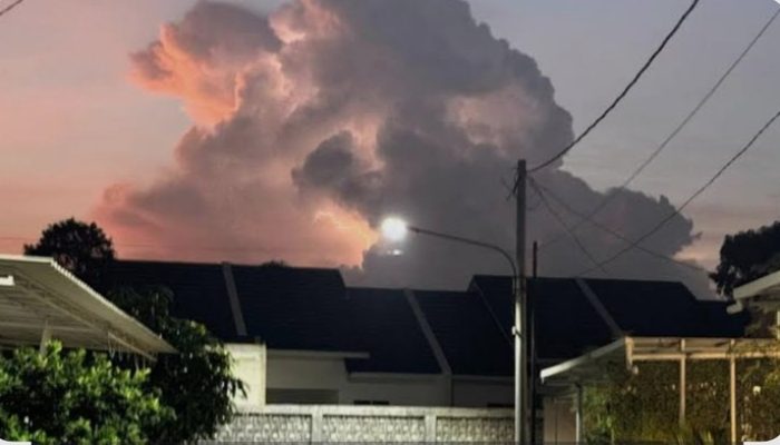 Penjelasan BMKG Soal Fenomena Awan Tebal dan Kilatan Cahaya di Langit Bandung dan Garut