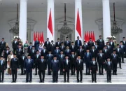 Menelisik Kebijakan Reshuffle Kabinet: Solusi atau Sekedar Merespons Politik?