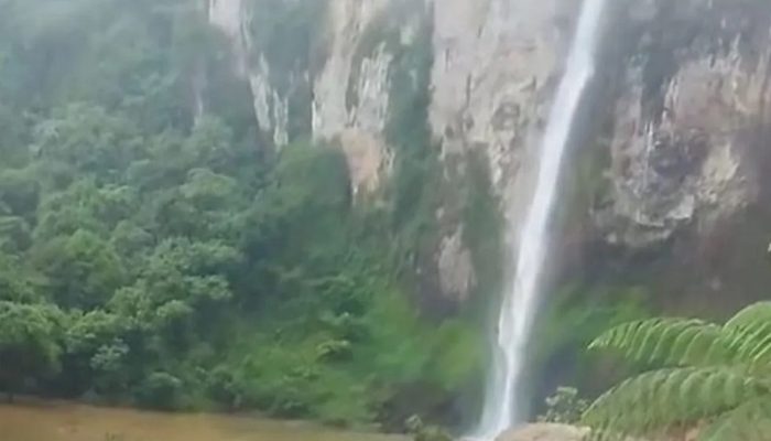 Longsor Tutup Curug Ngebul Cianjur, BPBD Tutup Sementara Wisata