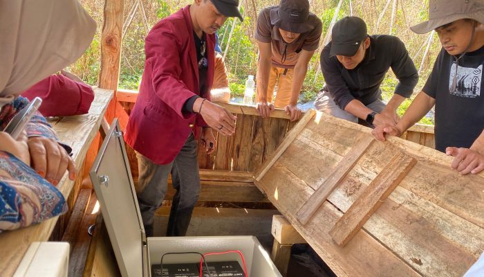 Universitas Sangga Buana Dorong Kemandirian Desa Lewat Smart Watering dan PLTS