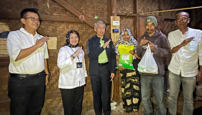 Setelah Puluhan Tahun: UPI BERDAMPAK Datang, Hadirkan Cahaya untuk 108 Rumah di Sukaresmi Bandung Barat