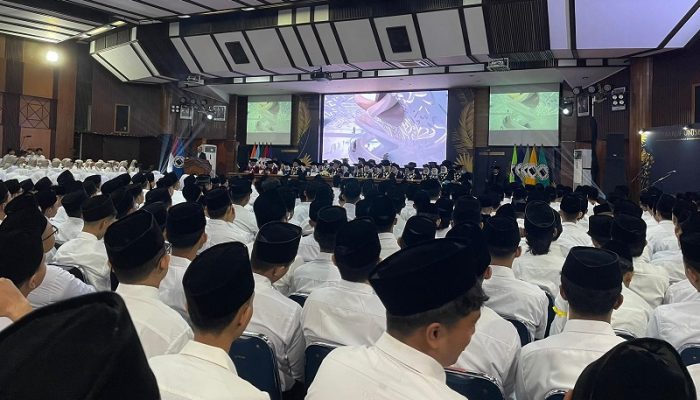 Lantik 2.000 Lebih Mahasiswa Baru, Rektor Unisba Siapkan Generasi 3M
