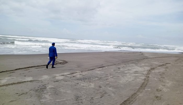 Dua Nelayan Hilang Usai Perahu Terbalik di Perairan Cidaun Cianjur