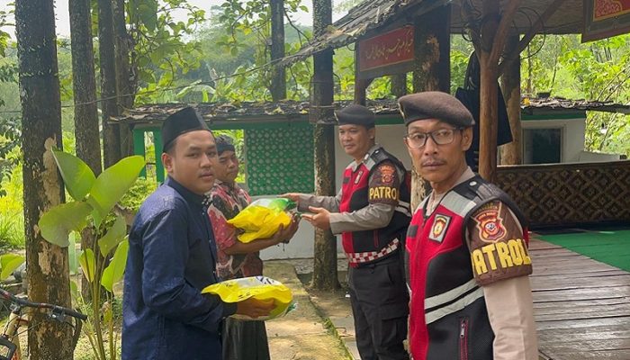 Polres Purwakarta Gelar Bakti Sosial di Pesantren, Ini Tujuannya