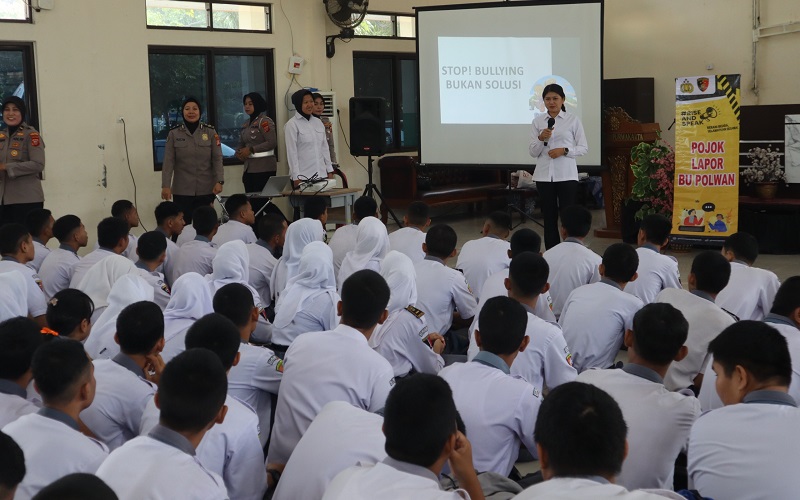 Polwan Purwakarta