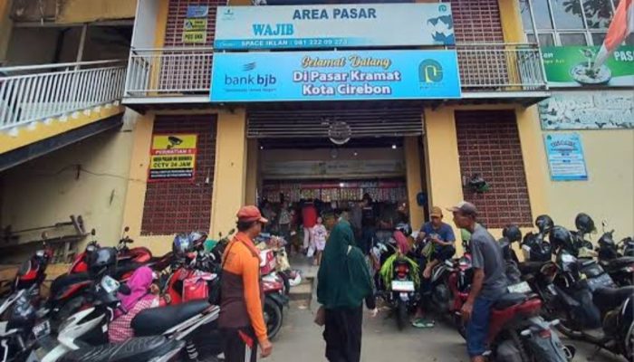 Pasar di Cirebon Ini Mulai Tinggalkan Retribusi Tunai, Pedagang Dikenalkan E-Payment