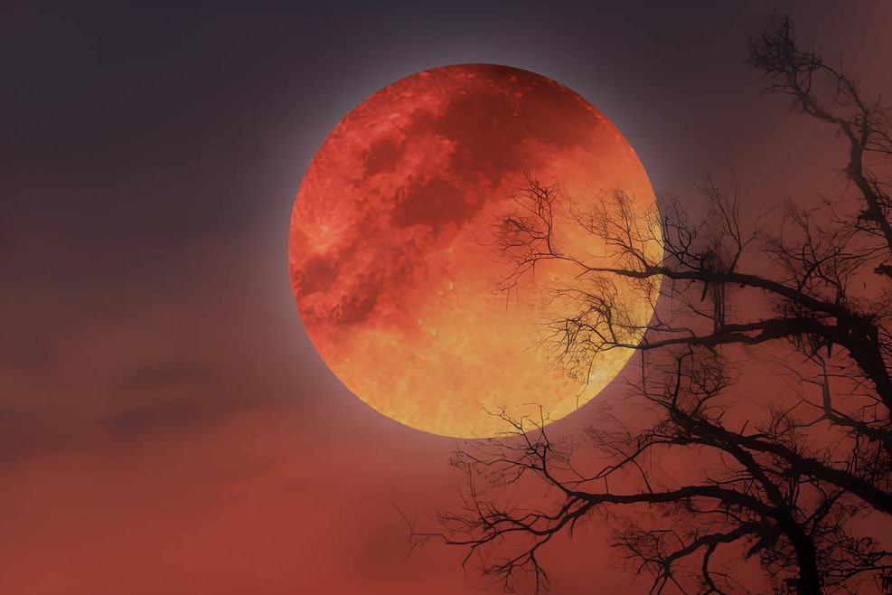 Blood Moon 2025 di langit Indonesia
