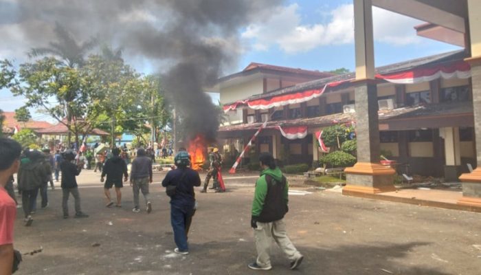 Polresta Cirebon Tetapkan 28 Tersangka Perusakan dan Penjarahan Gedung DPRD