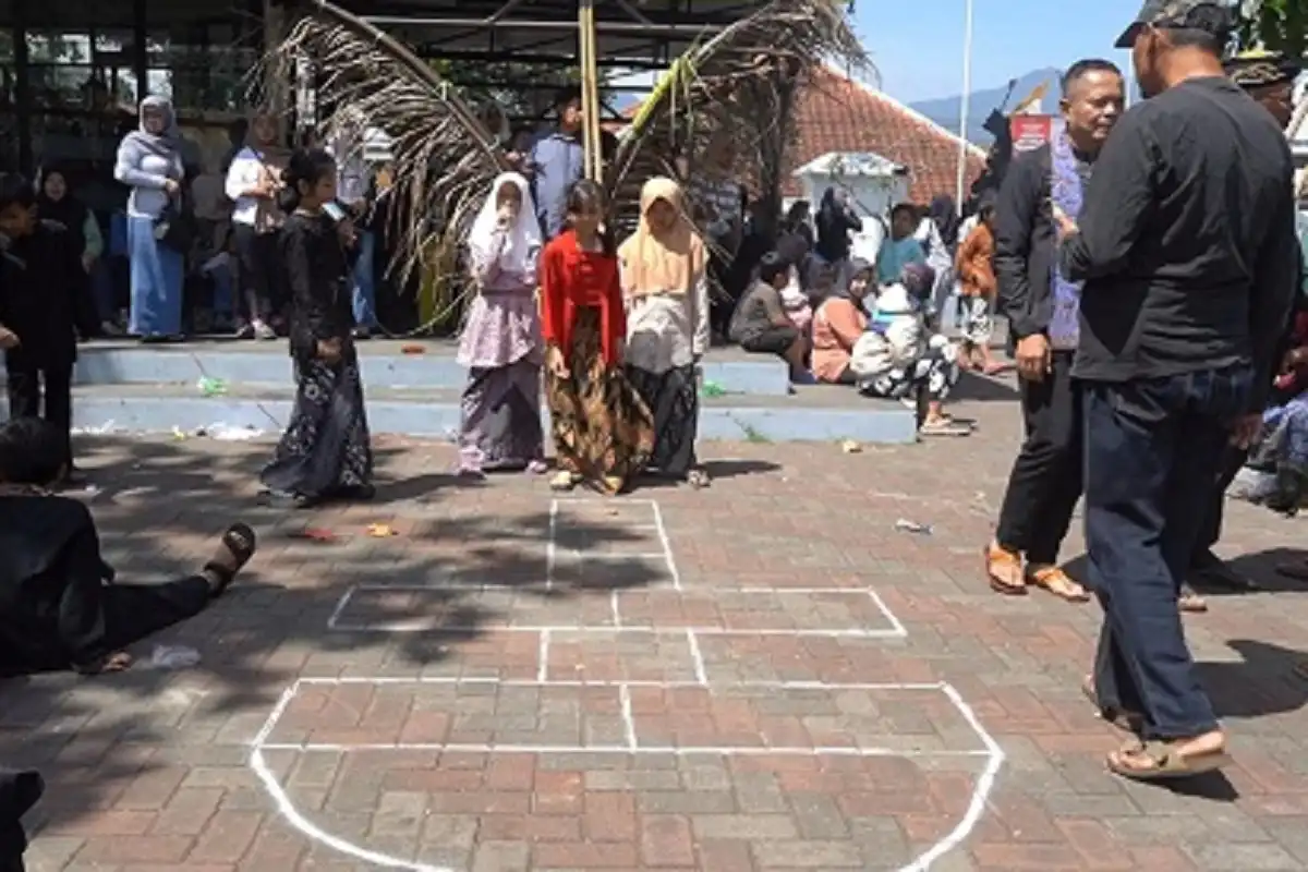 Gelar Budaya Tegalkalong 2025 di Alun-alun Tegalkalong Sumedang Utara