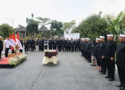Lantik 10 Pejabat Baru Purwakarta di Kebun, Om Zein: Jabatan Itu Bukan Untuk Hidup Enak