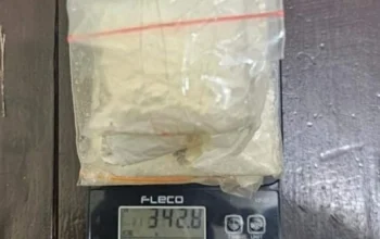 Barang bukti sabu 342,8 gram yang disita dari pengedar narkoba di Purwakarta.