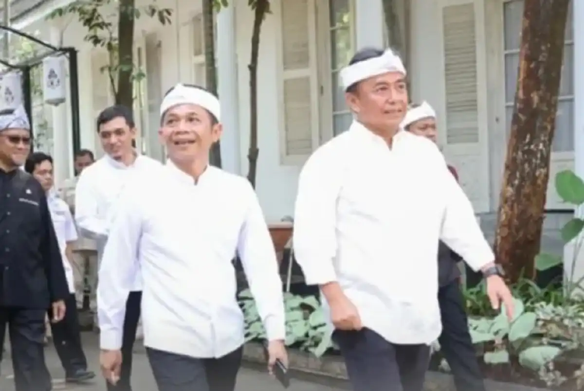 Sekda Jabar menilai program Satu Desa Satu Sarjana Purwakarta efektif tekan kemiskinan.