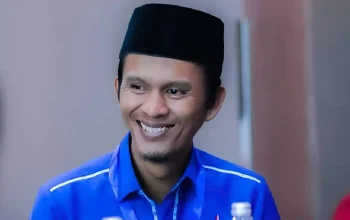 Demonstrasi warga menolak pembangunan Tempat Hiburan Malam di Karawang