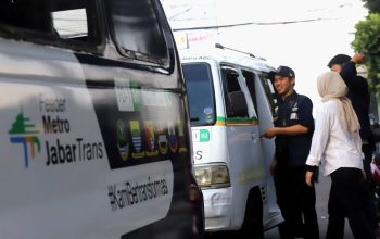 Angkot Feeder MJT mulai uji coba di Kota Bandung