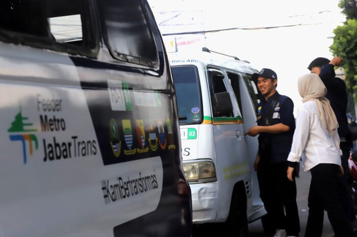 Angkot Feeder MJT mulai uji coba di Kota Bandung