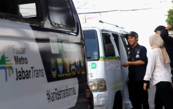 Feeder 1 Metro Jabar Trans