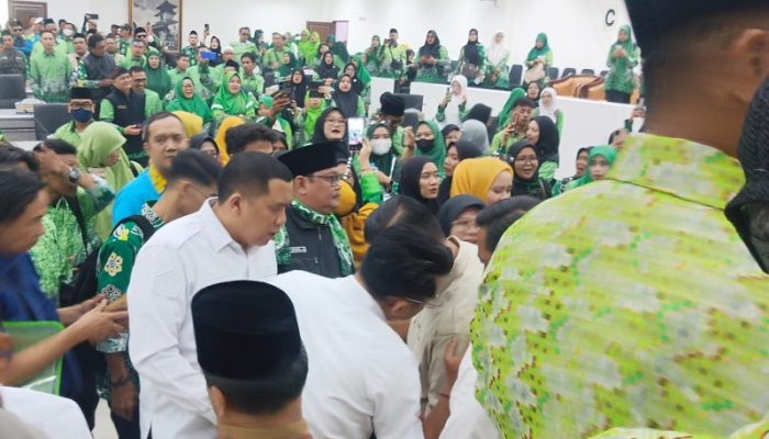 Ratusan Guru Honorer Madrasah di Cianjur Geruduk DPRD, Tuntut Kesejahteraan dan Pengangkatan PPPK
