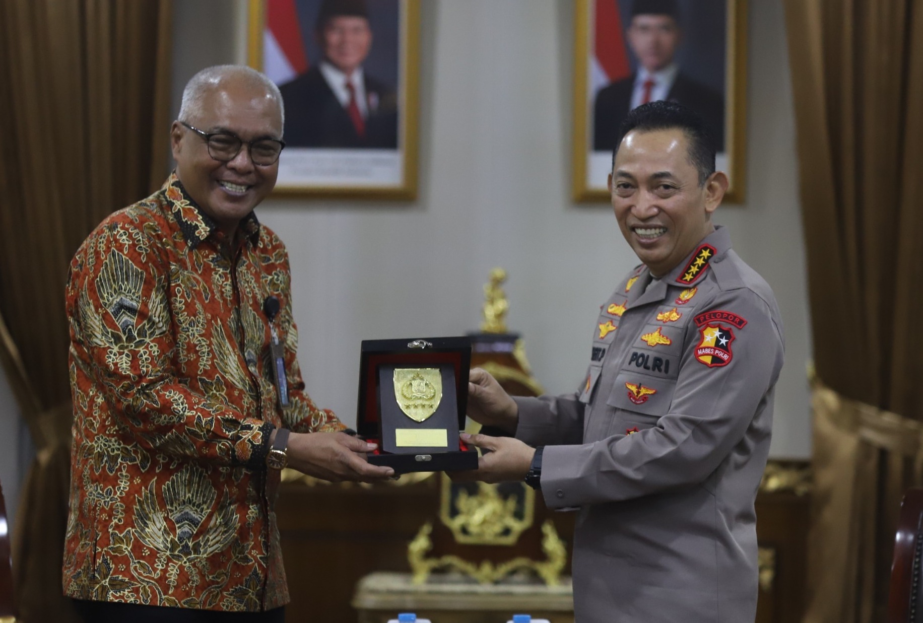 Kapolri Tegaskan Penyelesaian Delik Pers Harus Lewat Dewan Pers, Lindungi Wartawan di Daerah Rawan