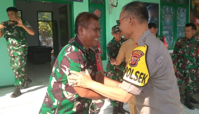 Polisi Purwakarta Rayakan HUT ke-80 TNI Bersama Prajurit di Koramil Campaka