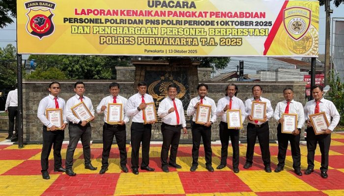 Ungkap 342,8 Gram Sabu, 10 Anggota Satres Narkoba Polres Purwakarta Terima Penghargaan