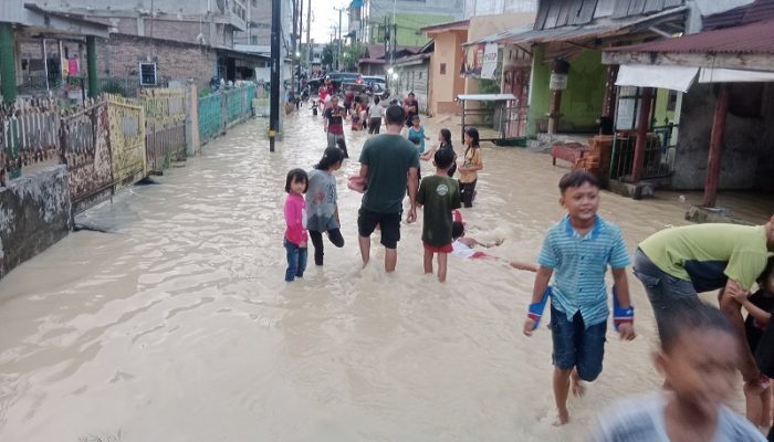 Sungai Bahilang Meluap, Kota Tebing Tinggi Terendam Banjir Akibat Tanggul Jebol di Serdang Bedagai
