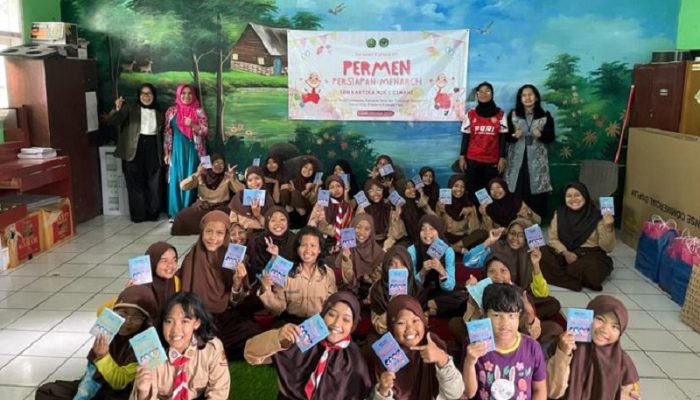 Edukasi Digital Smart Book Pocket Bantu Siswi SD di Cimahi Siap Hadapi Menarche