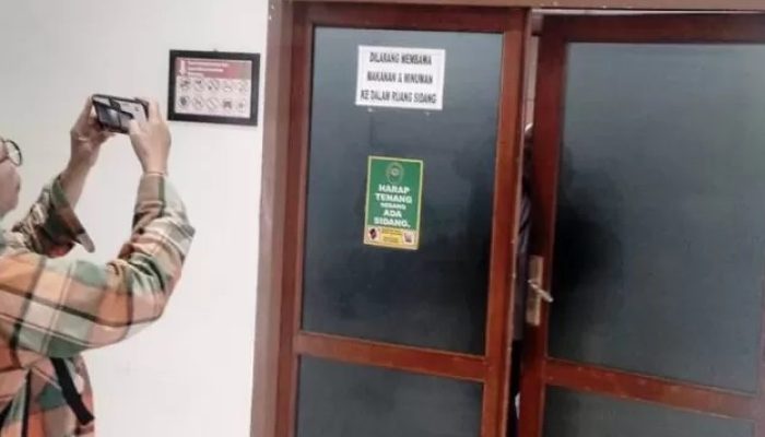Arogansi di Balik Palu Hakim PN Bandung: Wartawan Diusir dari Sidang Kasus Kekerasan Seksual Dokter Priguna