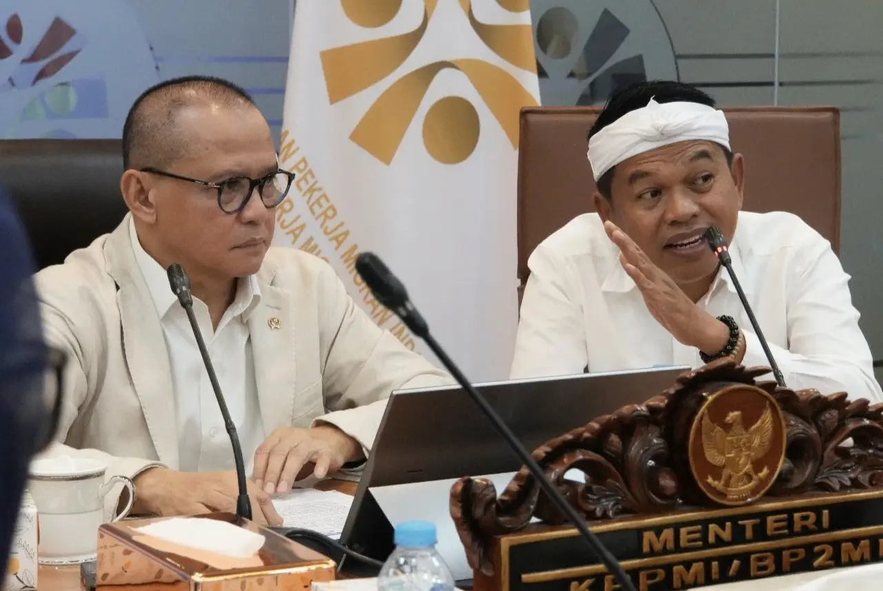 Menteri P2MI Mukhtarudin dan Dedi Mulyadi bahas program vokasi 5 bahasa wajib untuk calon PMI Jabar