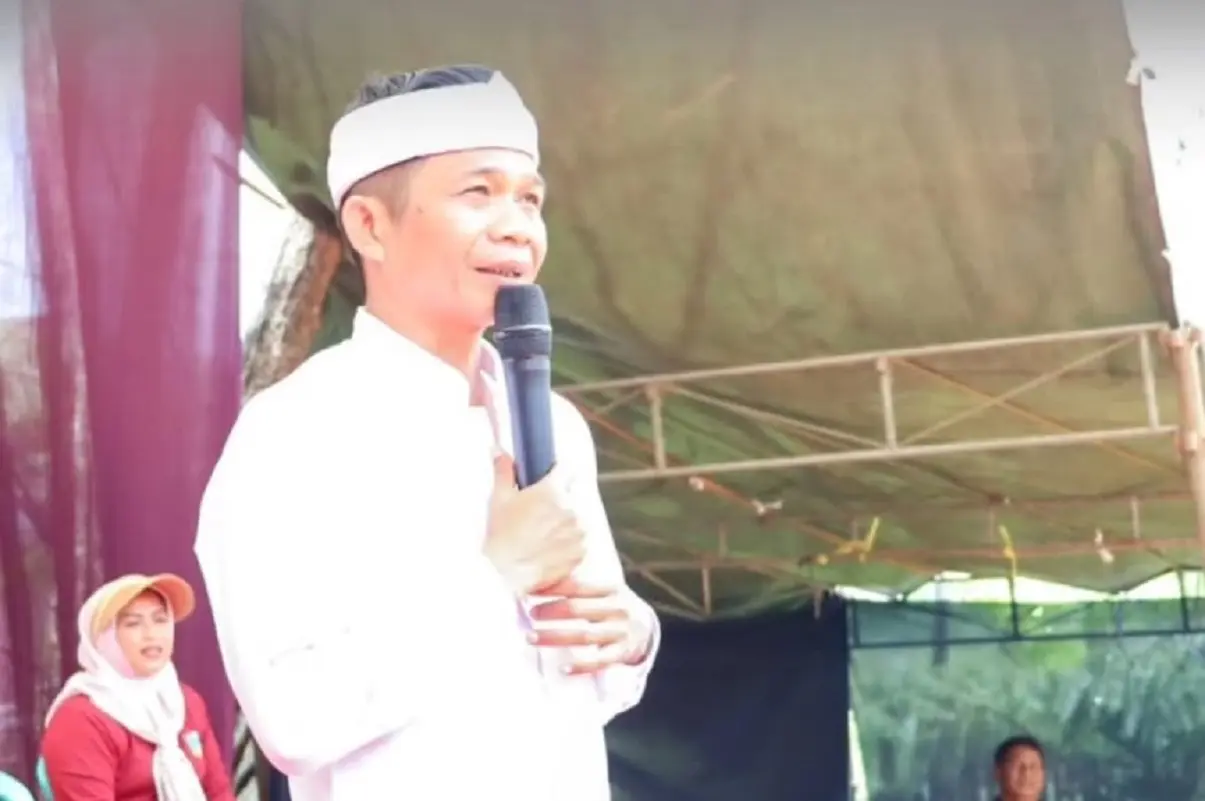 Om Zein bersama pelajar Jakarta dalam kegiatan Trip Observasi di Kampung Tajur Purwakarta
