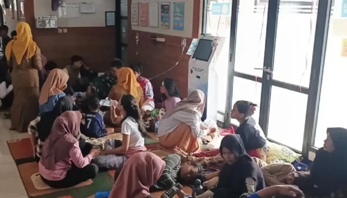 Ikut Parade Drumband, Puluhan Pelajar Purwakarta Diduga Keracunan Nasi Kotak