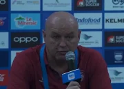 PERSIB Tak Terbendung! Taklukkan Persis Solo 2-0 Meski Bermain 10 Pemain