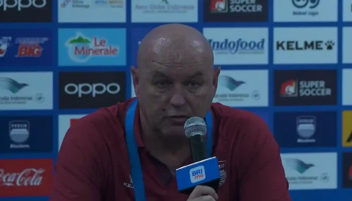 PERSIB Tak Terbendung! Taklukkan Persis Solo 2-0 Meski Bermain 10 Pemain