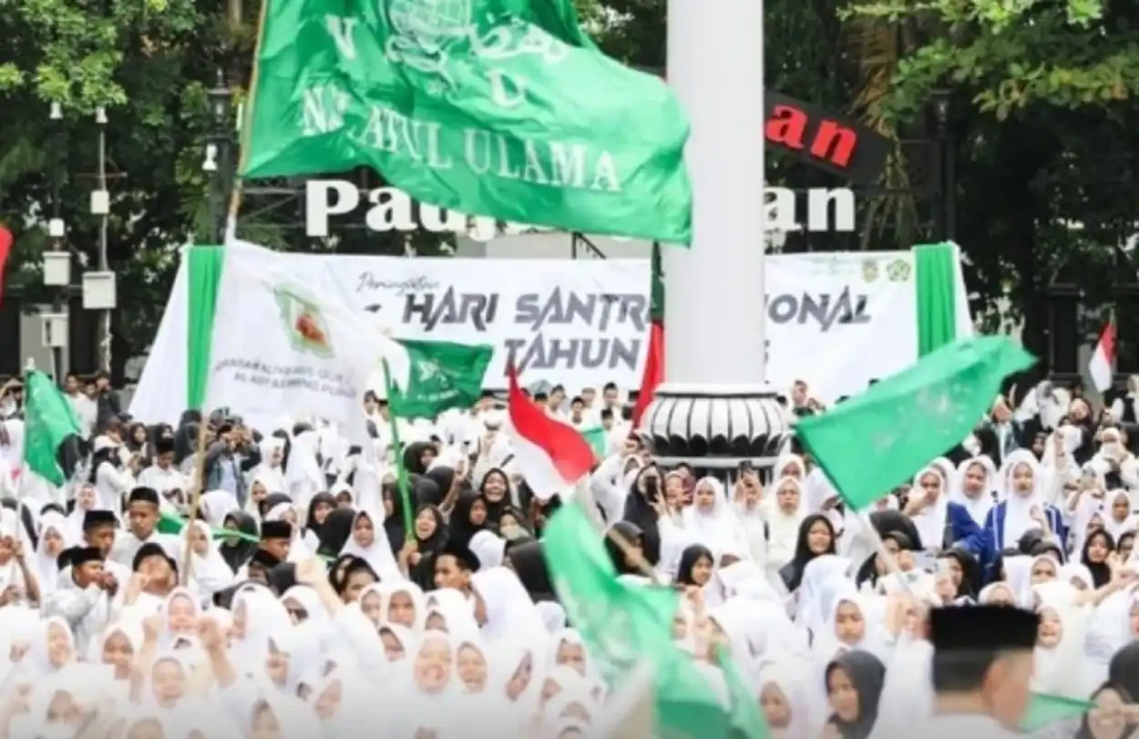 Santri Purwakarta ikuti Apel HSN 2025 di Alun-alun Pemkab Purwakarta