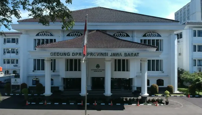 Tekan Biaya Operasional, WFH DPRD Jabar Dimulai November 2025