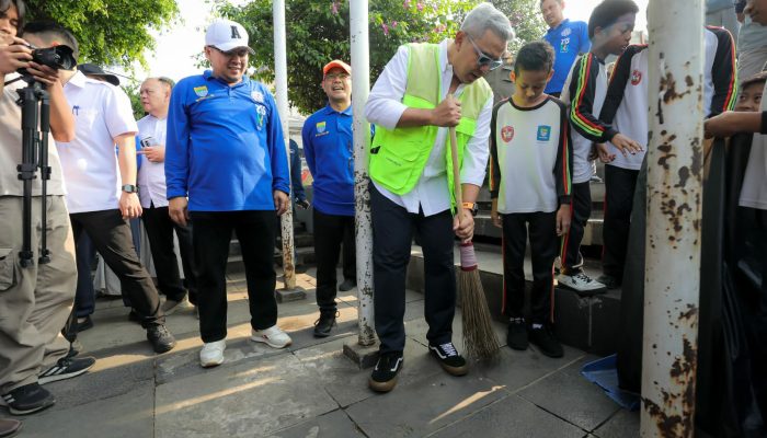 Bebersih Bandung Serentak: Warga, Pemerintah, dan Komunitas Bersatu Jaga Kota Lebih Bersih