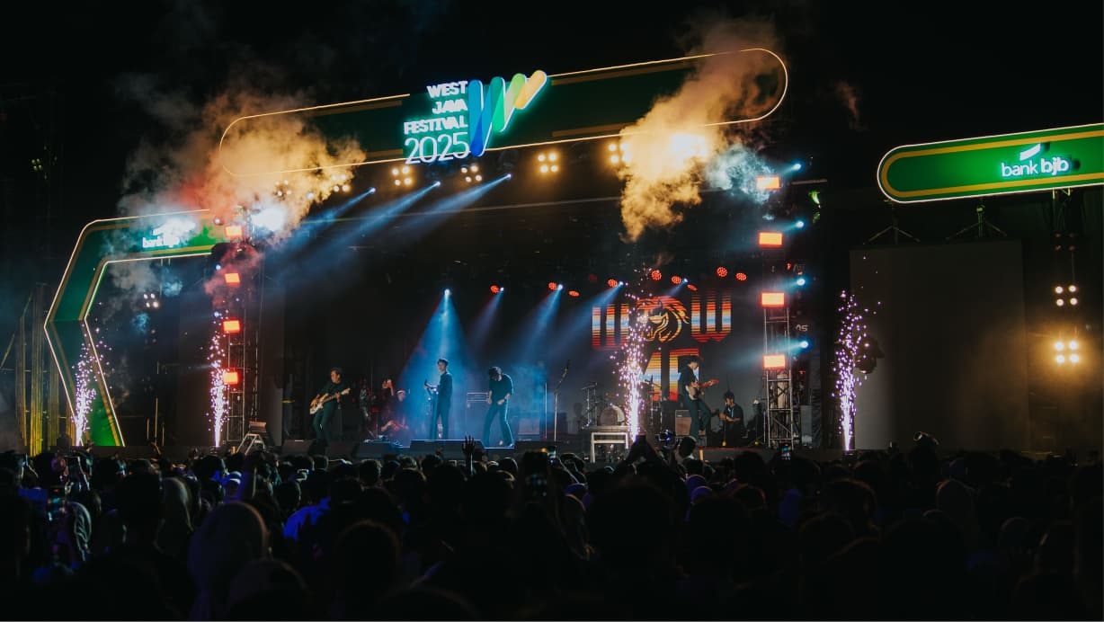 bank bjb Hadirkan Semangat “Gapura Panca Waluya” di West Java Festival 2025: Rayakan Budaya dan Inovasi Digital Jawa Barat!