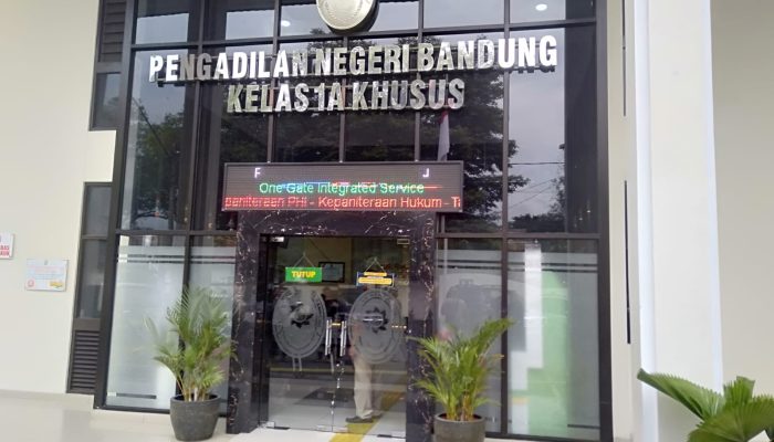 Sidang Kasus Bom Molotov Gedung Sate: 4 Pemuda  Diadili di PN Bandung