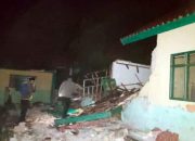 Bangunan MTS Al-Barkah di Garut Ambruk Usai Diguyur Hujan Deras